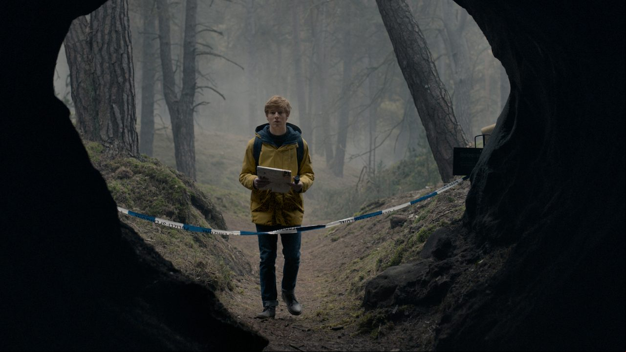 кадр из сериала тьма