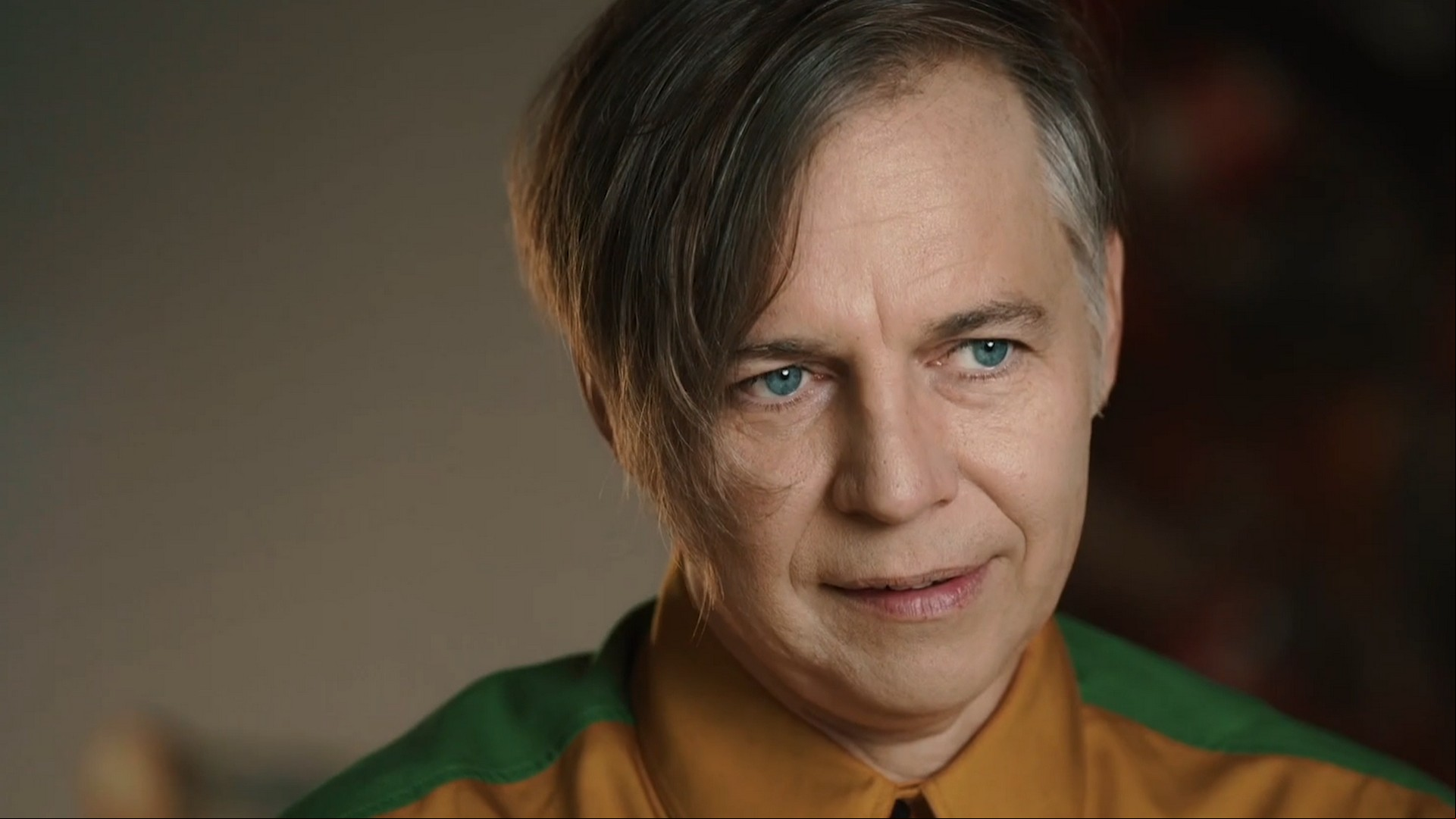 кадр из сериала Девяностые