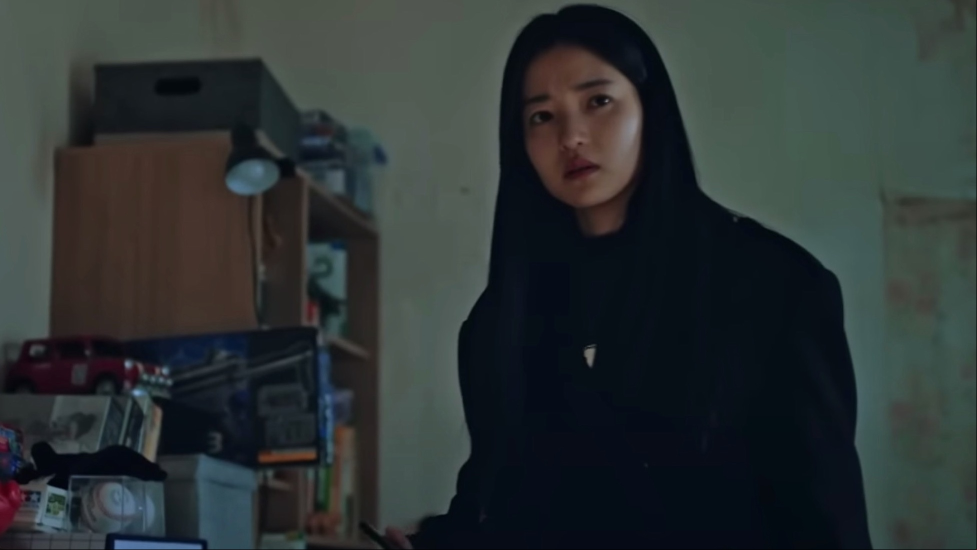 кадр из сериала «Злой дух»