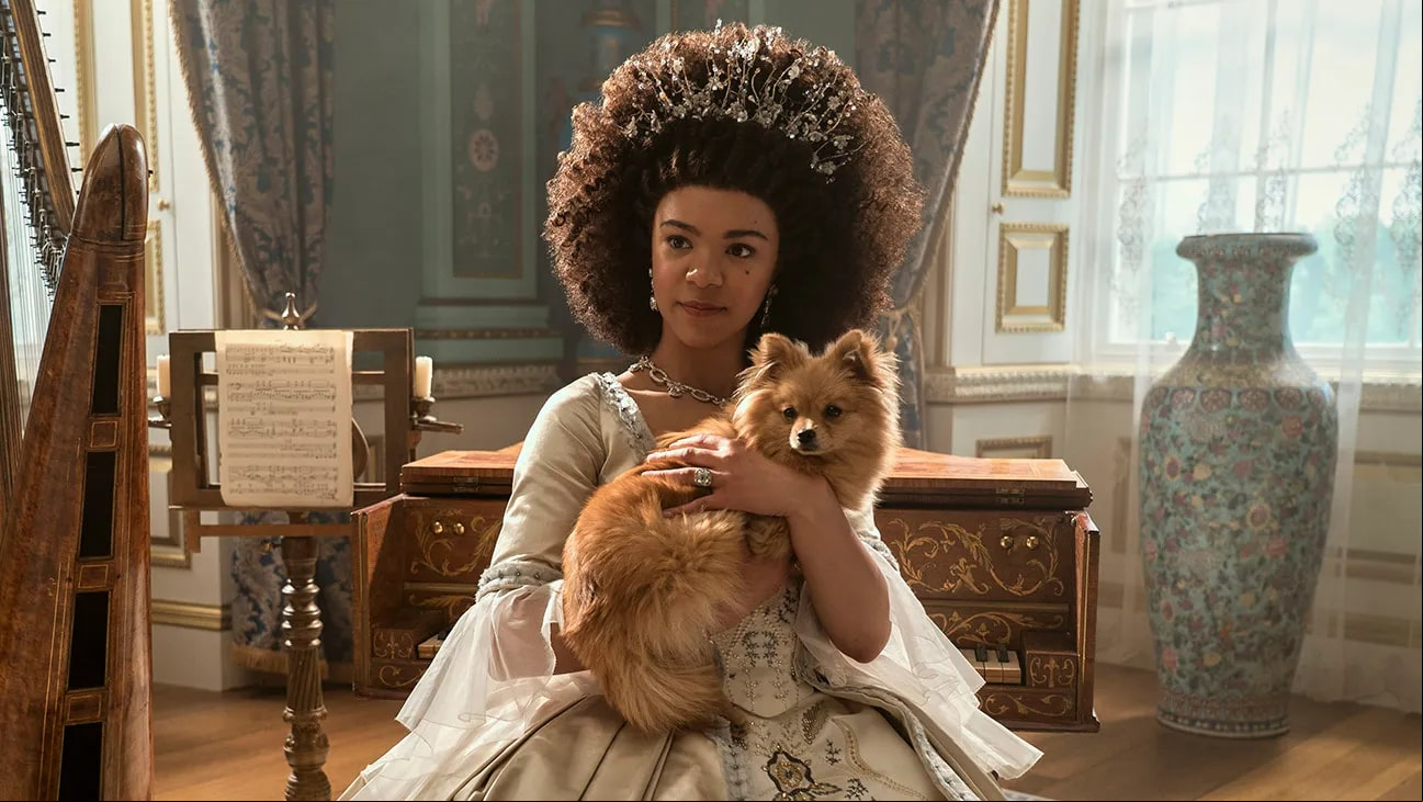 кадр из сериала Королева Шарлотта